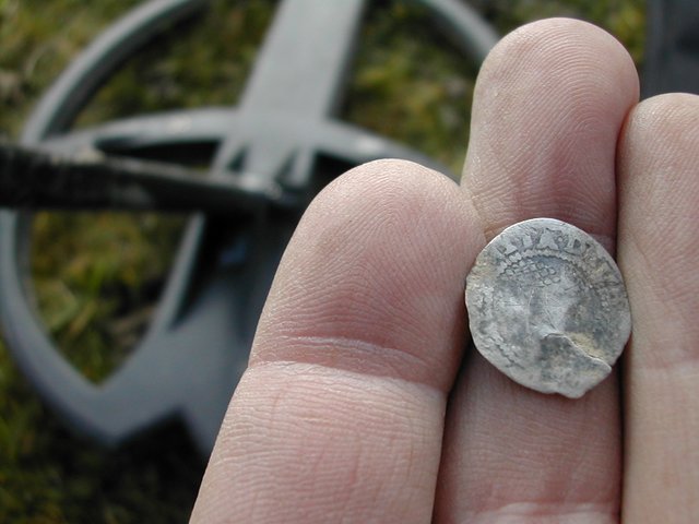 XP Deus finds silver coin